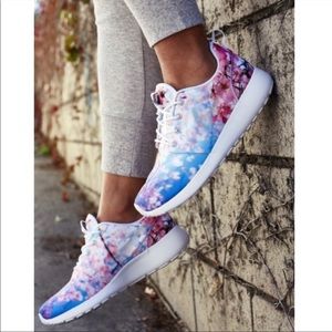 Nike Roshe Linited Edition Cherry Blossom Shoes